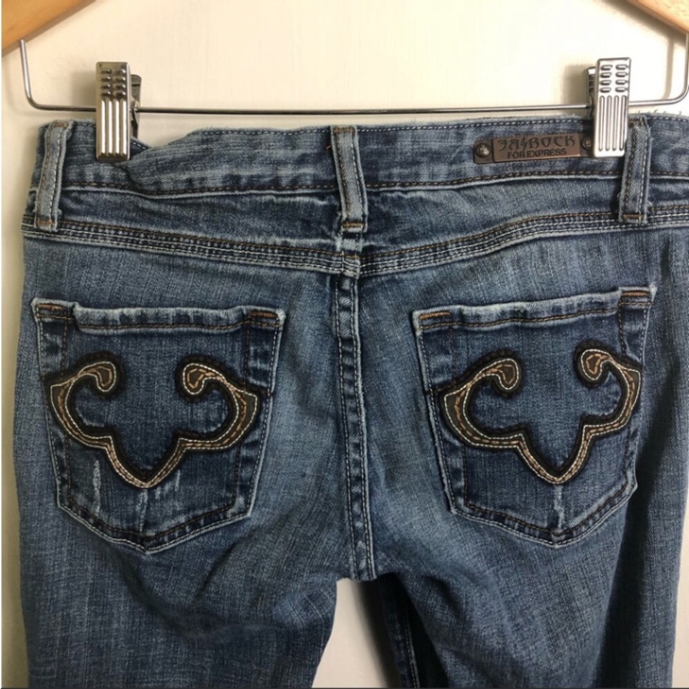 Express Rerock Low Rise Boot Cut Jeans Size: 2 - Picture 4 of 8